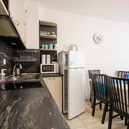 Апартамент Marea 1 *