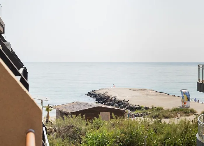 Апартамент Marea 1 *